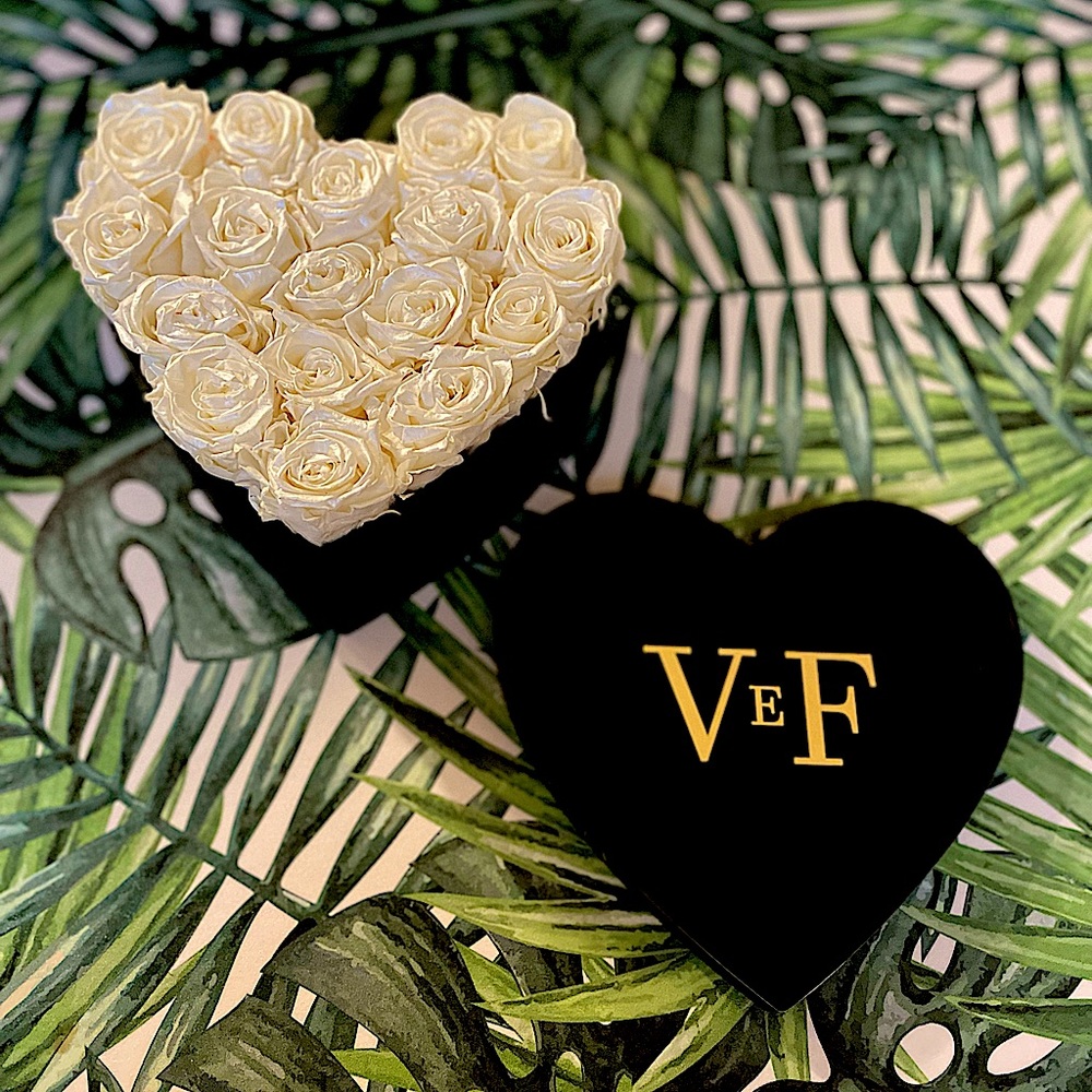 venus et fleur eternity forever roses rose pearl white black heart box NEW boxes